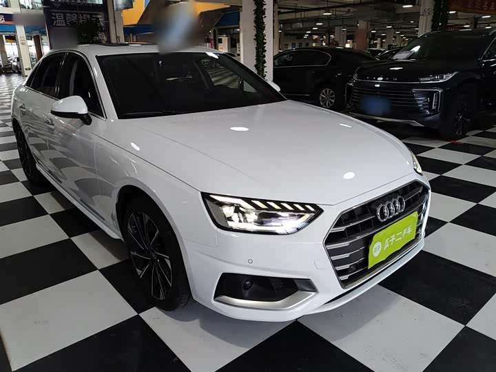 Фото 4 - Audi A4L