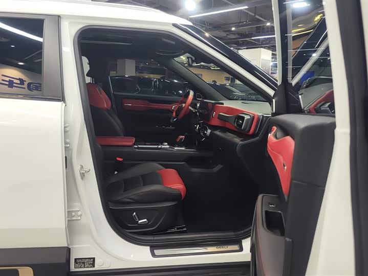 Фото 8 - Geely Icon