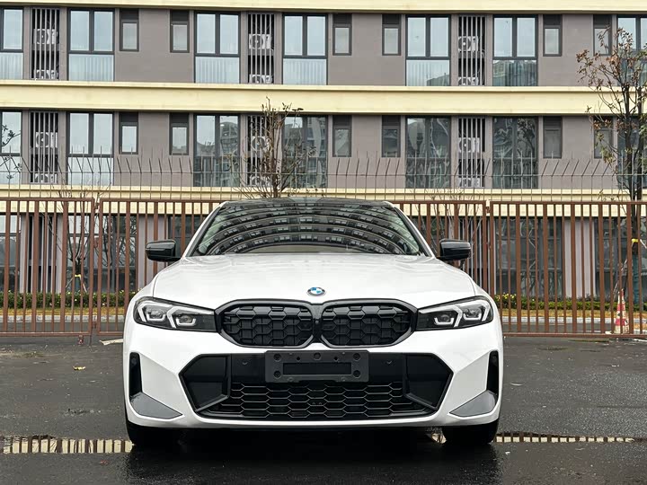 Фото 2 - BMW 3 Series