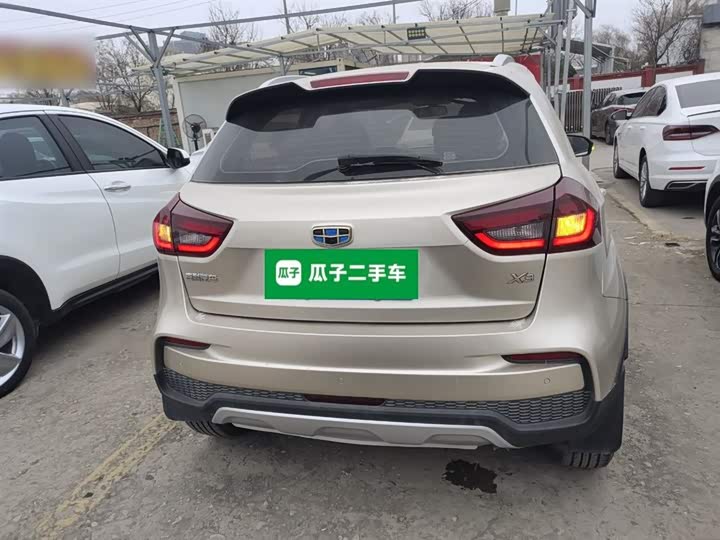 Фото 6 - Geely Vision X3