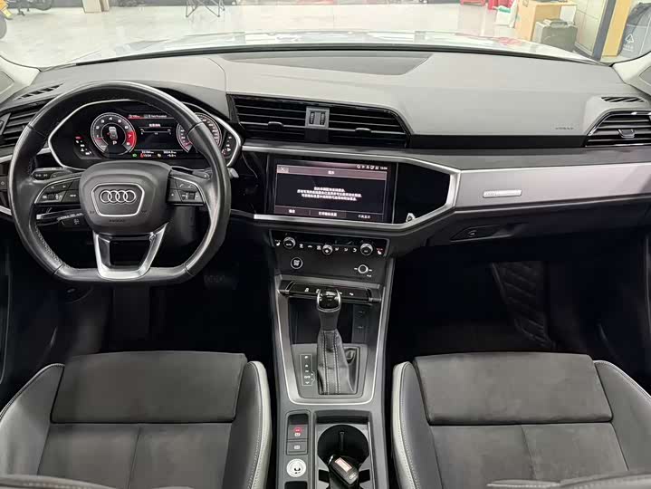Фото 7 - Audi Q3