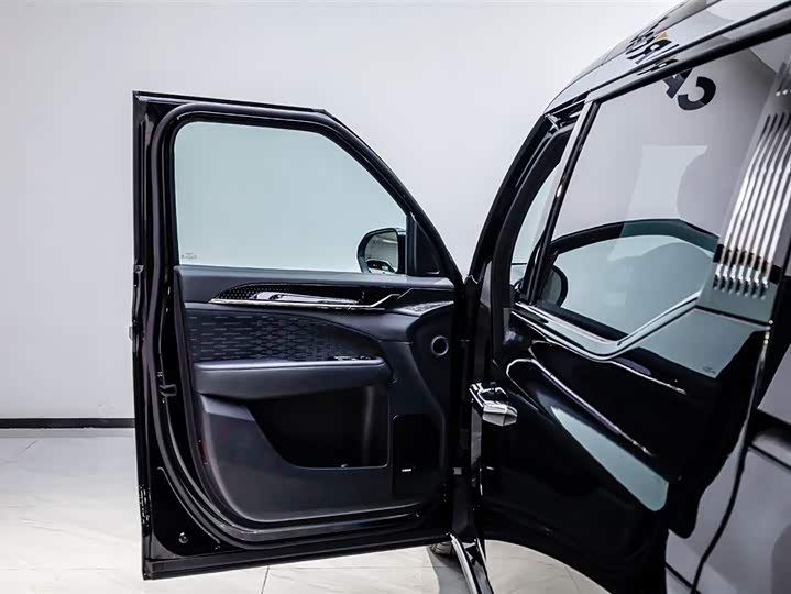 Фото 7 - Zeekr 009