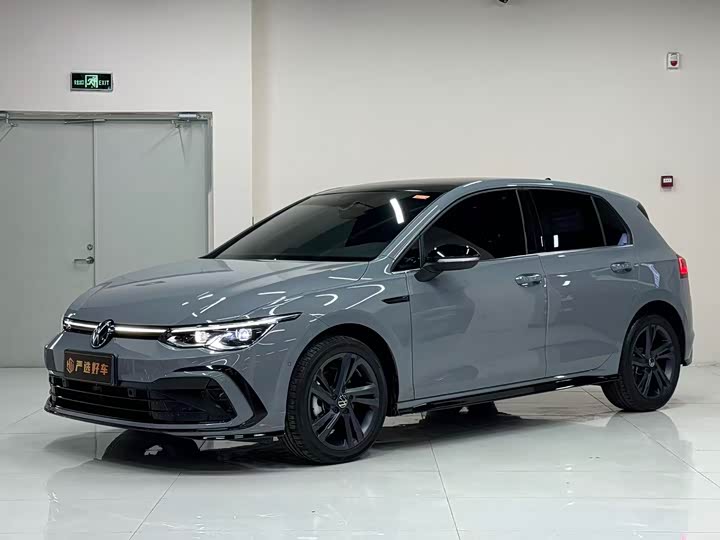 Фото 1 - Volkswagen Golf