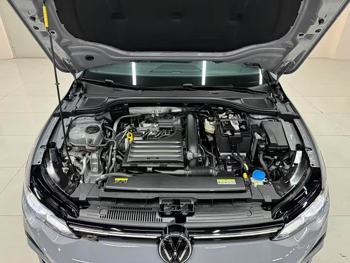 Фото 5 - Volkswagen Golf