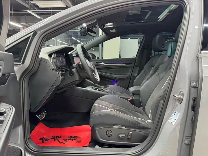 Фото 6 - Volkswagen Golf