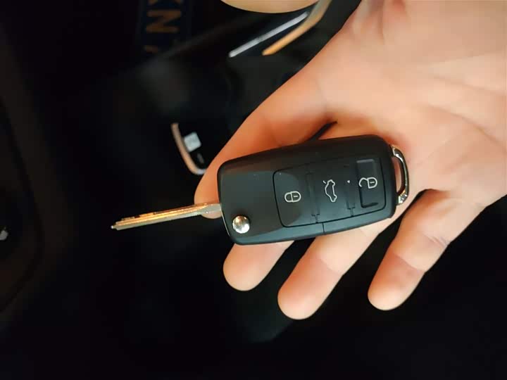 Фото 9 - Toyota Corolla