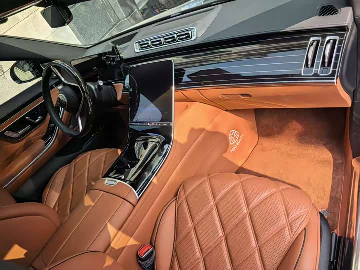 Фото 8 - Mercedes-Benz Maybach S-Class