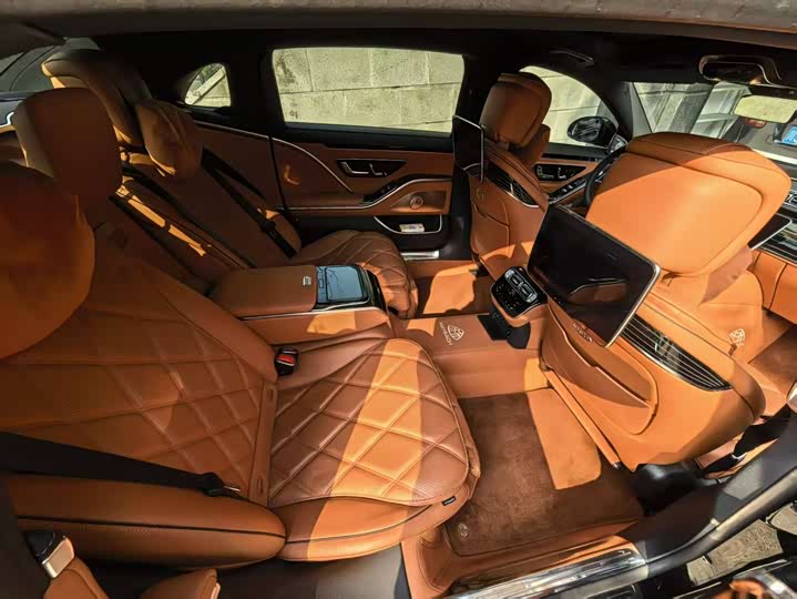 Фото 9 - Mercedes-Benz Maybach S-Class
