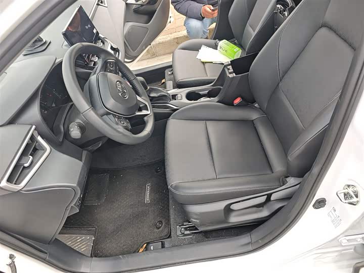 Фото 8 - Toyota Corolla