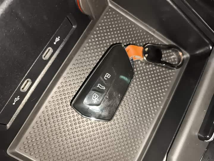 Фото 9 - Volkswagen Tavendor