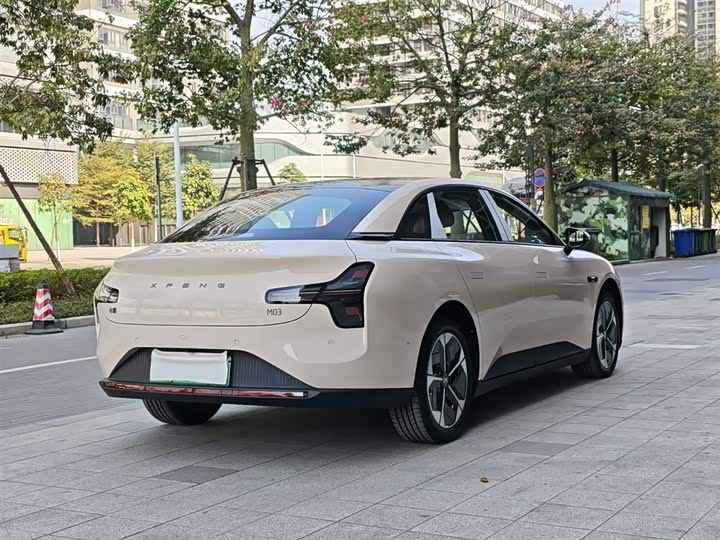 Фото 7 - XPeng Mona M03