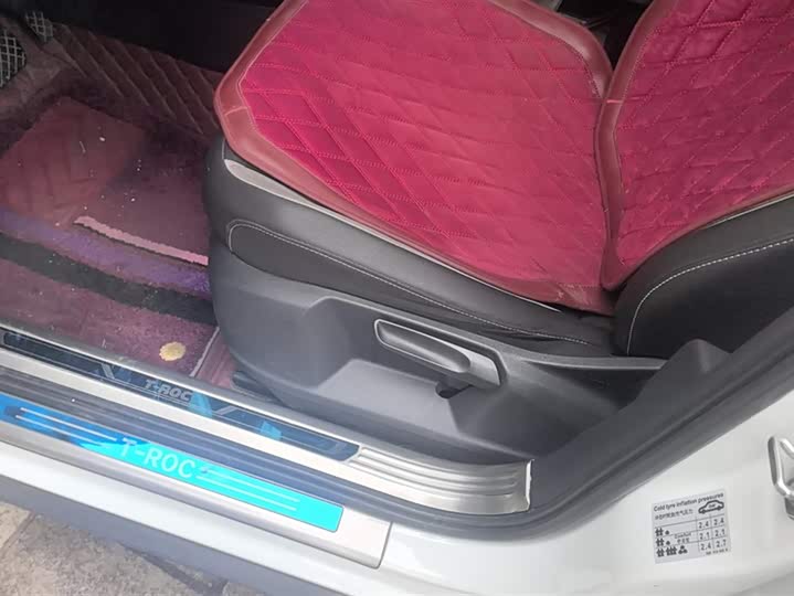 Фото 9 - Volkswagen T-Roc