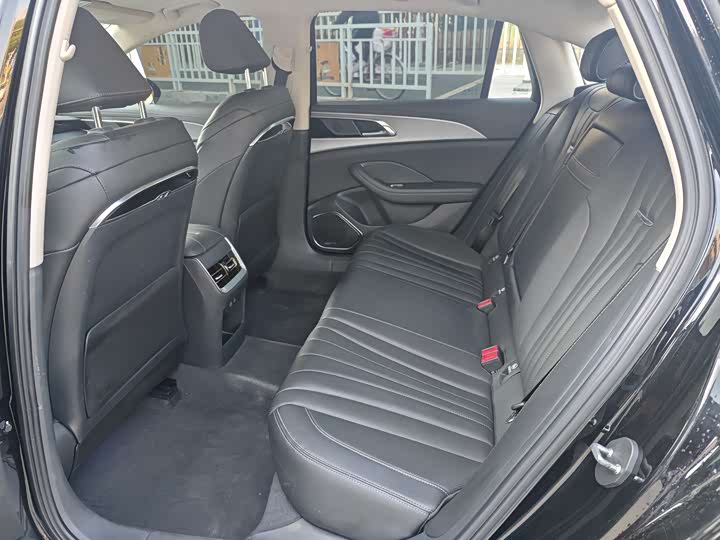 Фото 7 - Hongqi H5