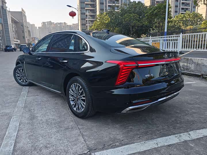 Фото 8 - Hongqi H5