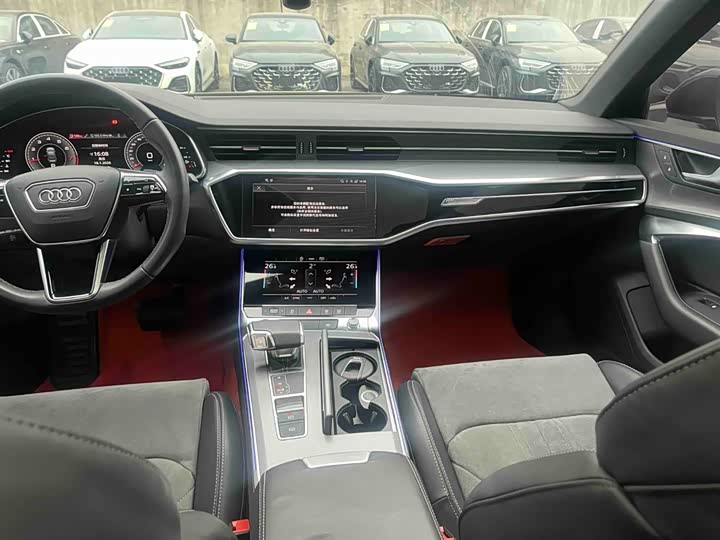 Фото 4 - Audi A6L