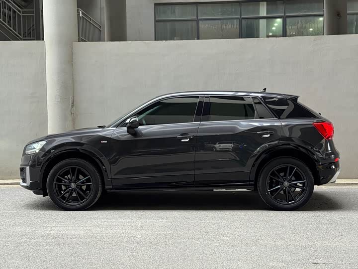 Фото 3 - Audi Q2L