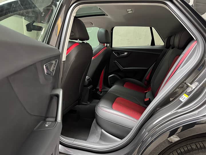 Фото 7 - Audi Q2L