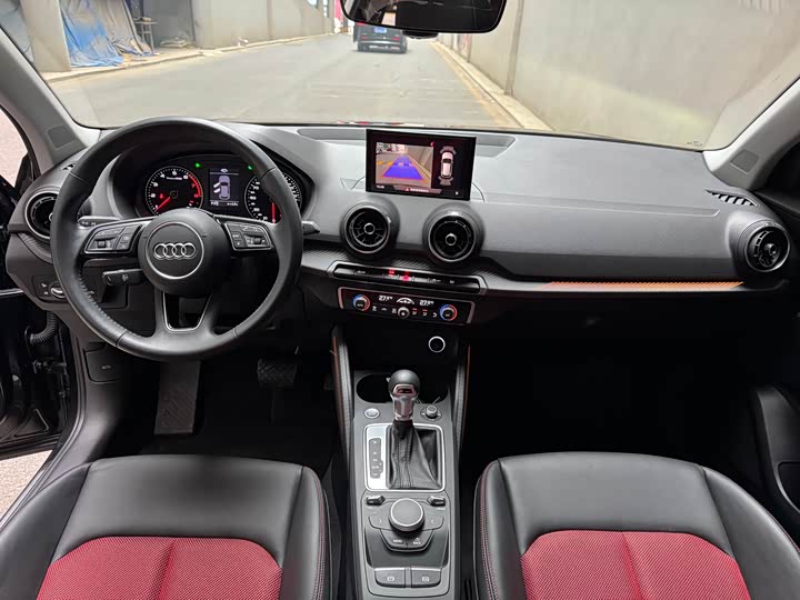 Фото 8 - Audi Q2L