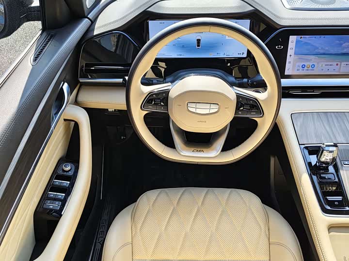 Фото 8 - Geely Monjaro