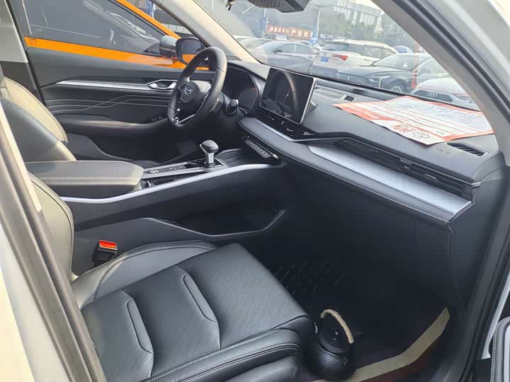 Фото 7 - Geely Preface