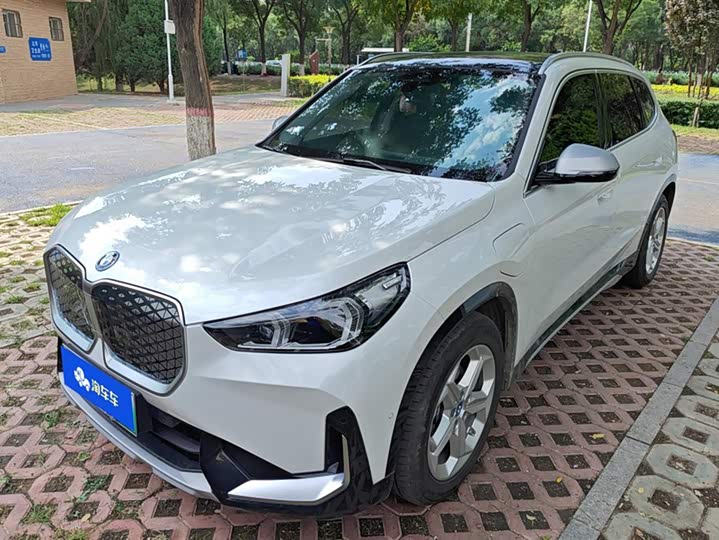 Фото 1 - BMW iX1