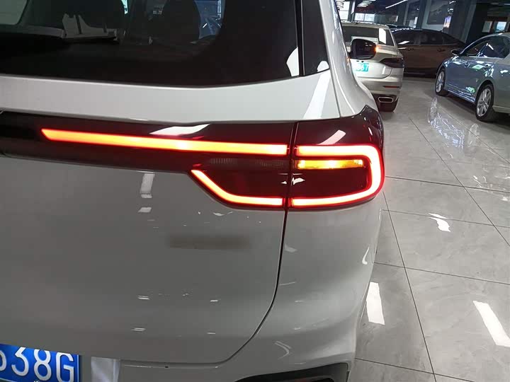 Фото 8 - Chery Tiggo 8