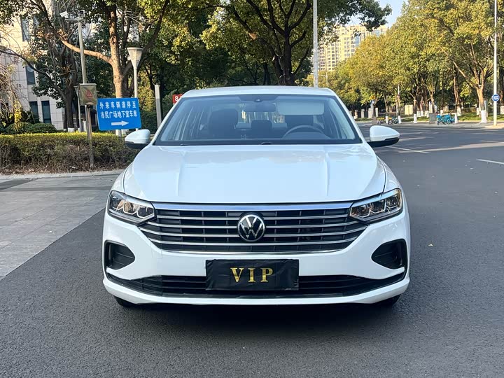 Фото 2 - Volkswagen Lavida