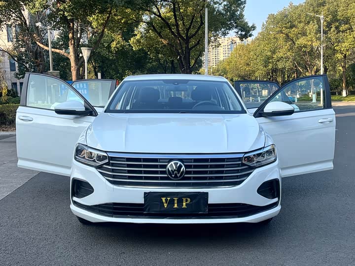 Фото 9 - Volkswagen Lavida