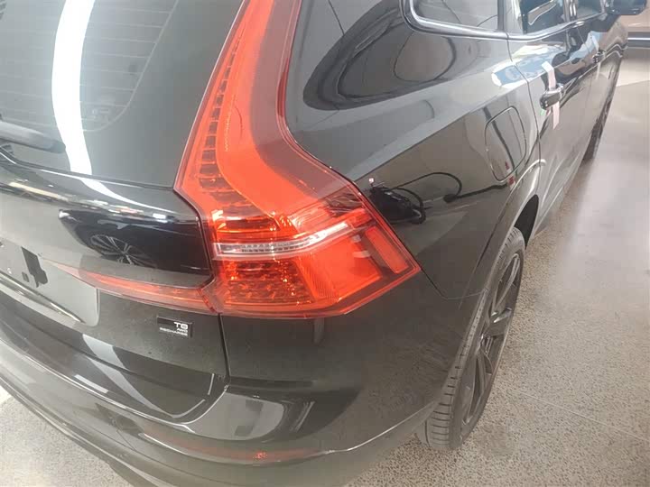 Фото 8 - Volvo XC60 Hybrid