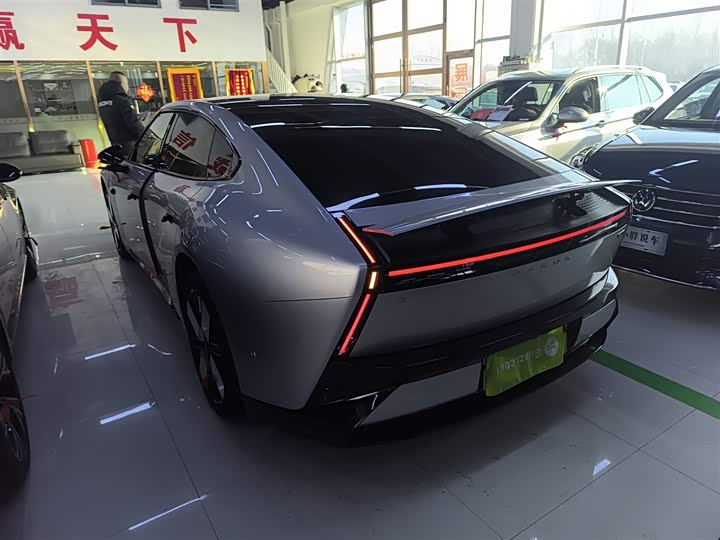 Фото 5 - XPeng P7