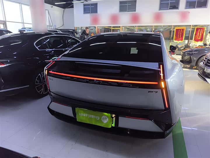 Фото 6 - XPeng P7