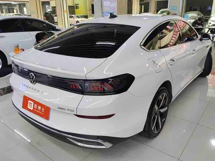 Фото 2 - Volkswagen Lamando L