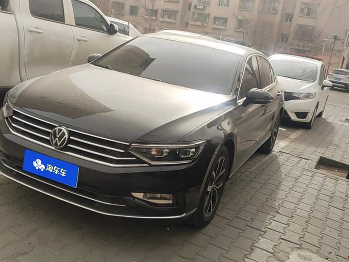 Фото 1 - Volkswagen Magotan