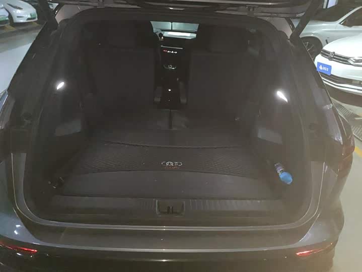 Фото 4 - Audi Q5 e-tron