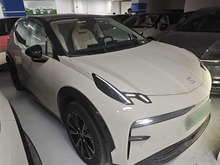 Фото 4 - Zeekr X