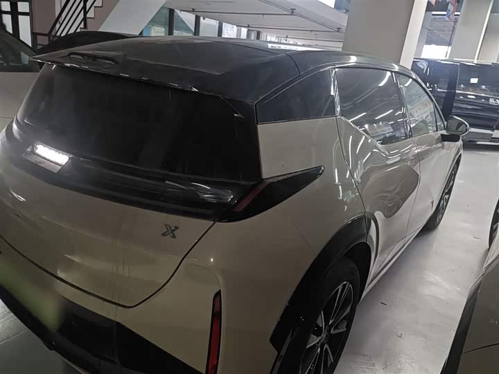 Фото 7 - Zeekr X