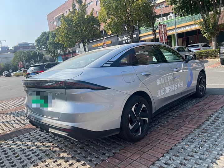 Фото 8 - Geely Galaxy L6