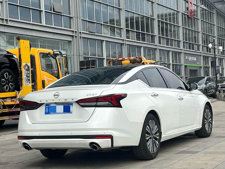 Фото 4 - Nissan Teana