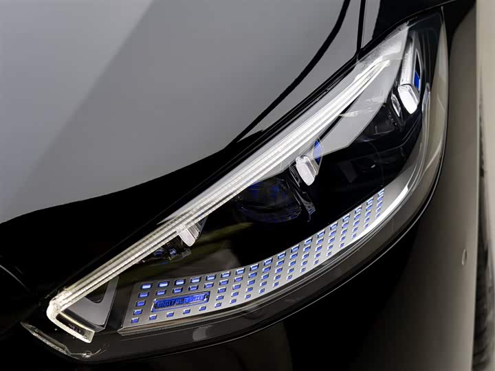 Фото 4 - Mercedes-Benz Maybach S-Class