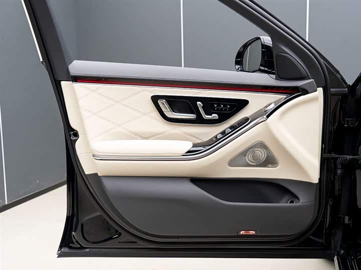 Фото 8 - Mercedes-Benz Maybach S-Class