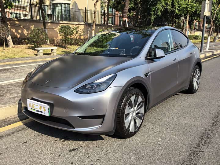 Фото 1 - Tesla Model Y