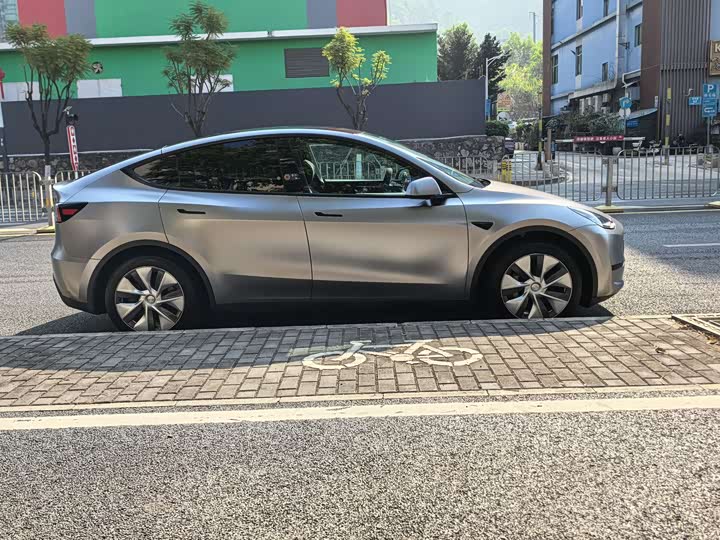 Фото 4 - Tesla Model Y