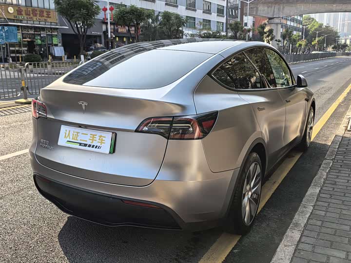Фото 6 - Tesla Model Y