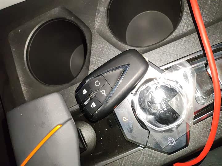 Фото 9 - Changan UNI-V Hybrid