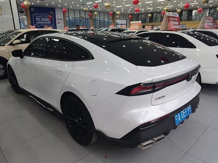 Фото 5 - Changan UNI-V