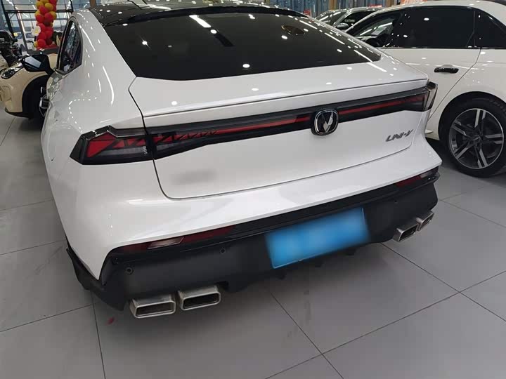 Фото 6 - Changan UNI-V