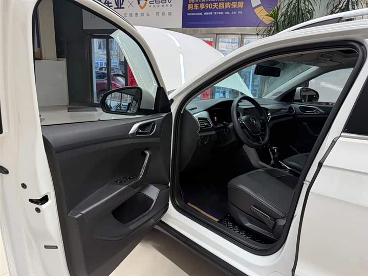 Фото 8 - Volkswagen T-Cross