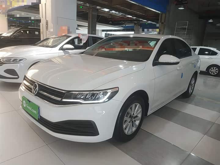 Фото 1 - Volkswagen Bora