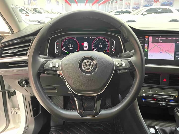 Фото 4 - Volkswagen Sagitar L
