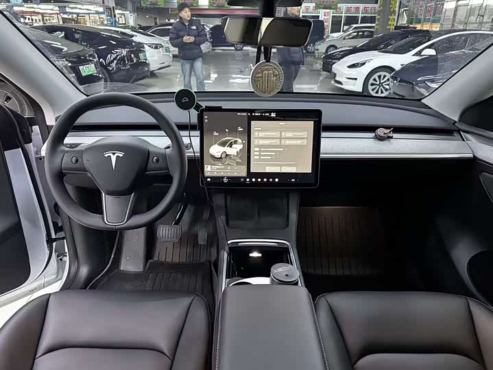 Фото 7 - Tesla Model Y